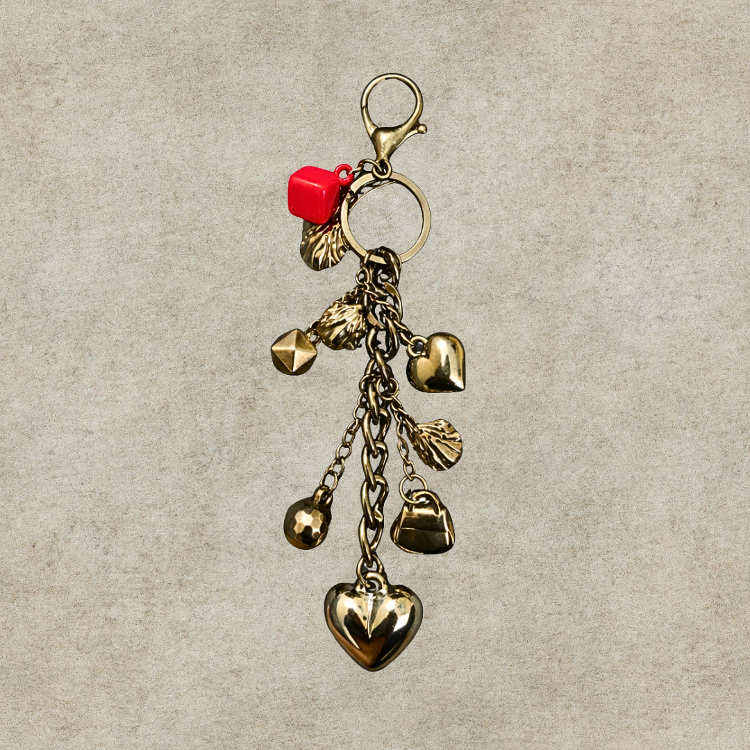 Lyana Heartfall Charm-Metallic