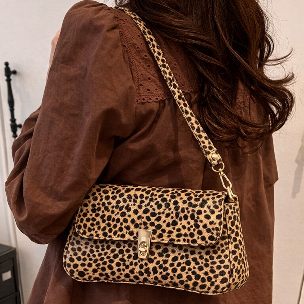 Lyana Candle light Bag