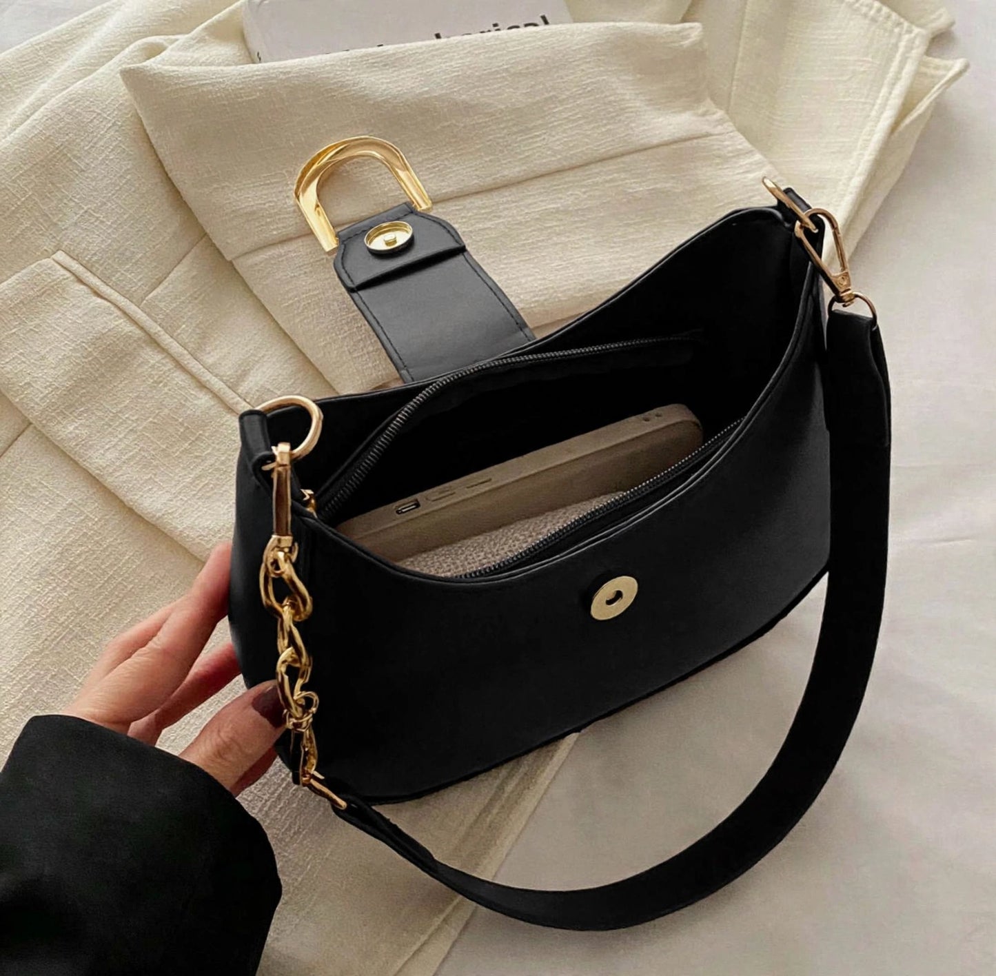Lyana Eclipse Bag